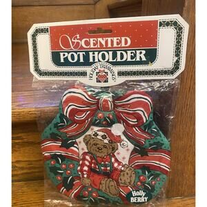 NWT NOS Scented Berry Christmas Bear Potholder